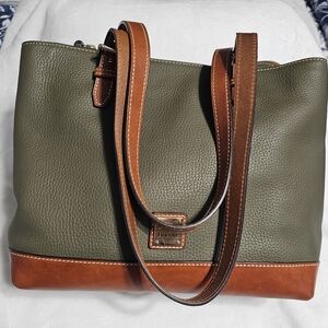 Elegant Olive and Tan Leather Tote Bag